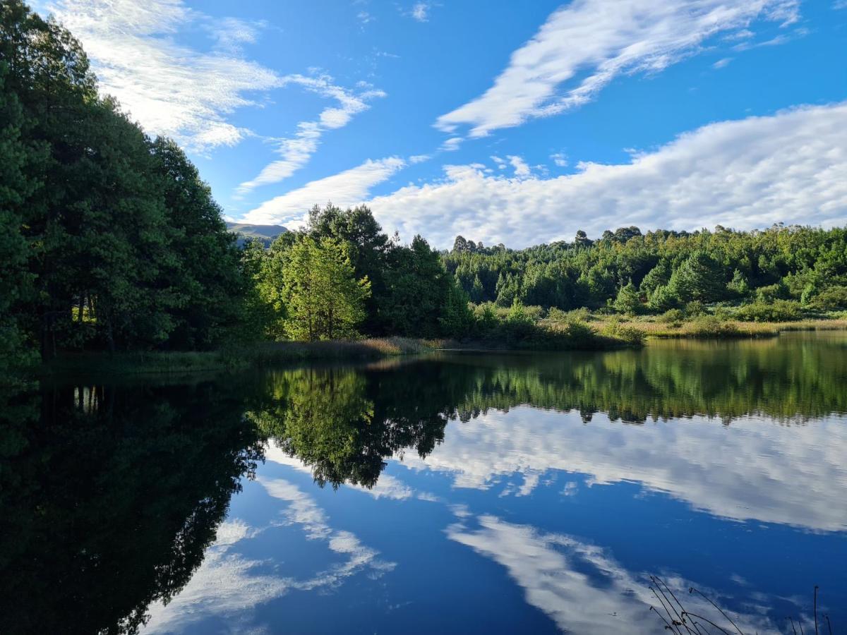 Ukutula Resort Dullstroom Bagian luar foto